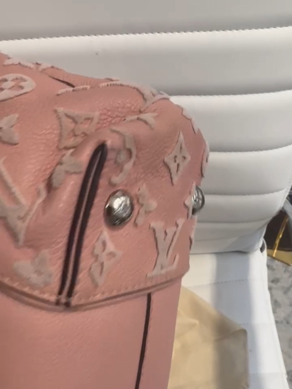 Louis Vuitton Veau Cachemire Tuffatage W BB Bag with Crossbody Leather Strap - Picture 7 of 11